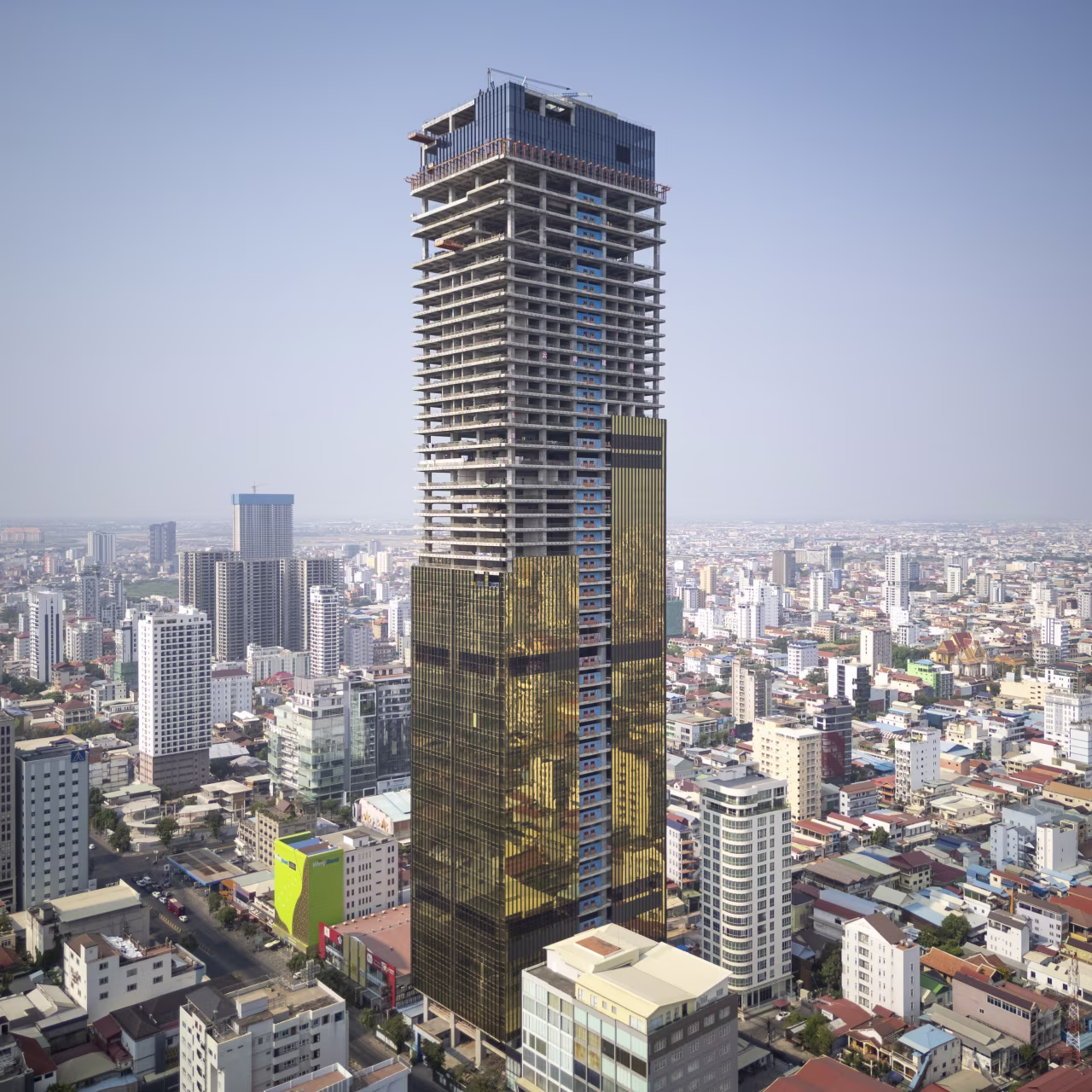 Four Constructions Inside One Headline: Reading the Scambodia Piece at Primary Level