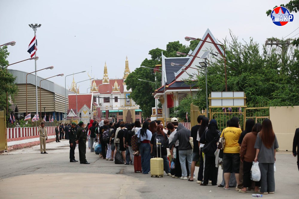 Cambodia Deports 635 Thai Nationals from Poipet, Retains 30 for Prosecution